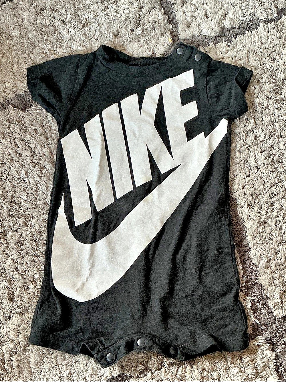 Nike Baby 6M Black & White Bodysuit Like New